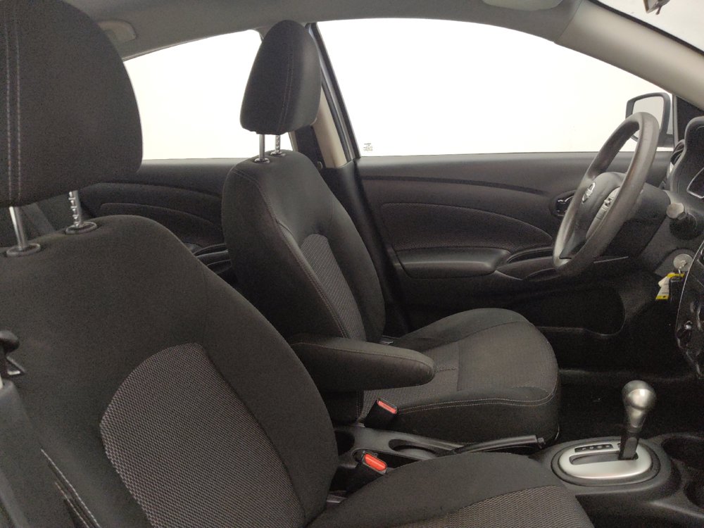 Used 2018 Nissan Versa SV FWD image 21