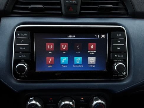 Used 2025 Nissan Versa SV FWD image 27