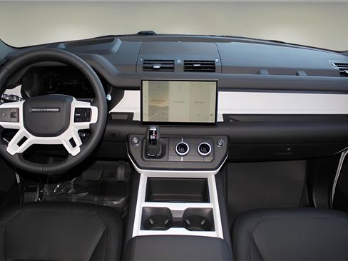 New 2025 Land Rover Defender 130 X-Dynamic SE image 14