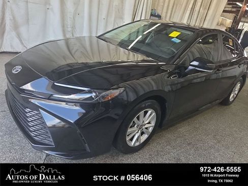 Used 2025 Toyota Camry LE FWD image 1