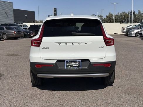 Used 2020 Volvo XC40 T5 Momentum w/ Protection Package Premier AWD/4WD image 7