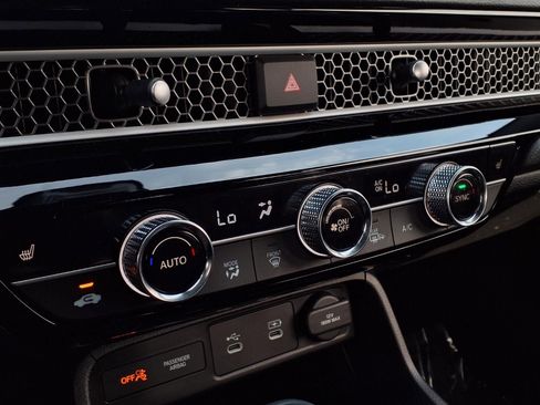 Used 2025 Honda Civic Sport image 8