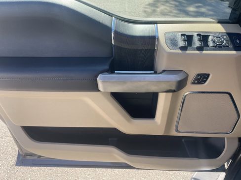 Used 2021 Ford F250 Lariat w/ Chrome Package image 20