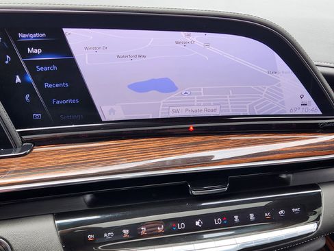 Certified 2023 Cadillac Escalade Premium Luxury w/ Performance Package AWD/4WD image 7