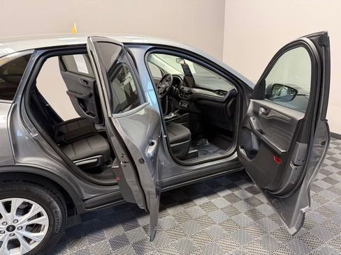 Used 2024 Ford Escape Active w/ Cold Weather Package FWD image 22