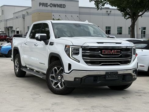 Used 2024 GMC Sierra 1500 SLT AWD/4WD image 2