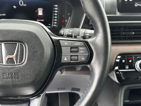 Certified 2024 Honda Pilot Elite image 11