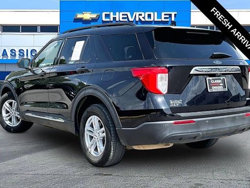 Used 2020 Ford Explorer XLT AWD/4WD image 3