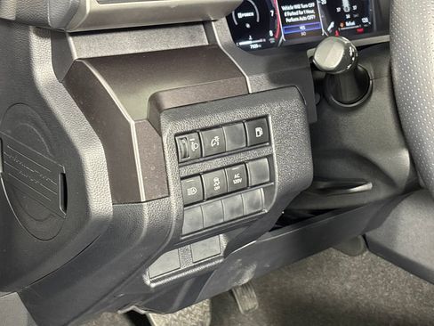 Certified 2025 Toyota 4Runner TRD Off-Road image 12