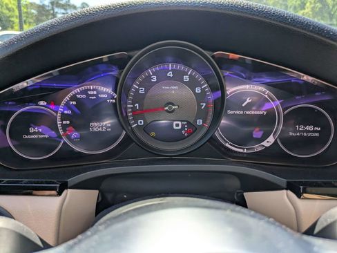 Used 2020 Porsche Cayenne AWD/4WD image 32