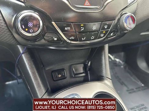 Used 2019 Chevrolet Cruze LT w/ Convenience Package FWD image 41