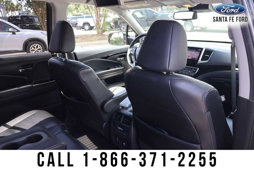 Used 2017 Honda Pilot Touring image 23