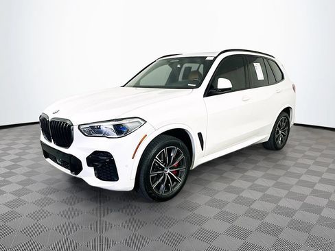 Used 2022 BMW X5 M50i w/ Executive Package AWD/4WD image 4
