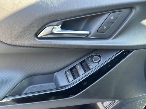 New 2026 Chevrolet Equinox LT w/ Convenience Package II image 16