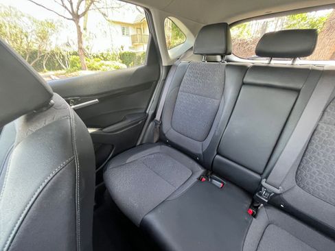 Used 2025 Kia Seltos S image 40