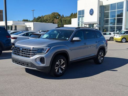New 2026 Volkswagen Atlas SE image 7