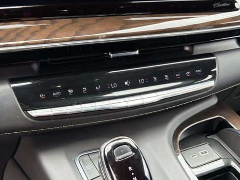 Used 2023 Cadillac Escalade ESV Sport Platinum w/ LPO, ONYX Package AWD/4WD image 11