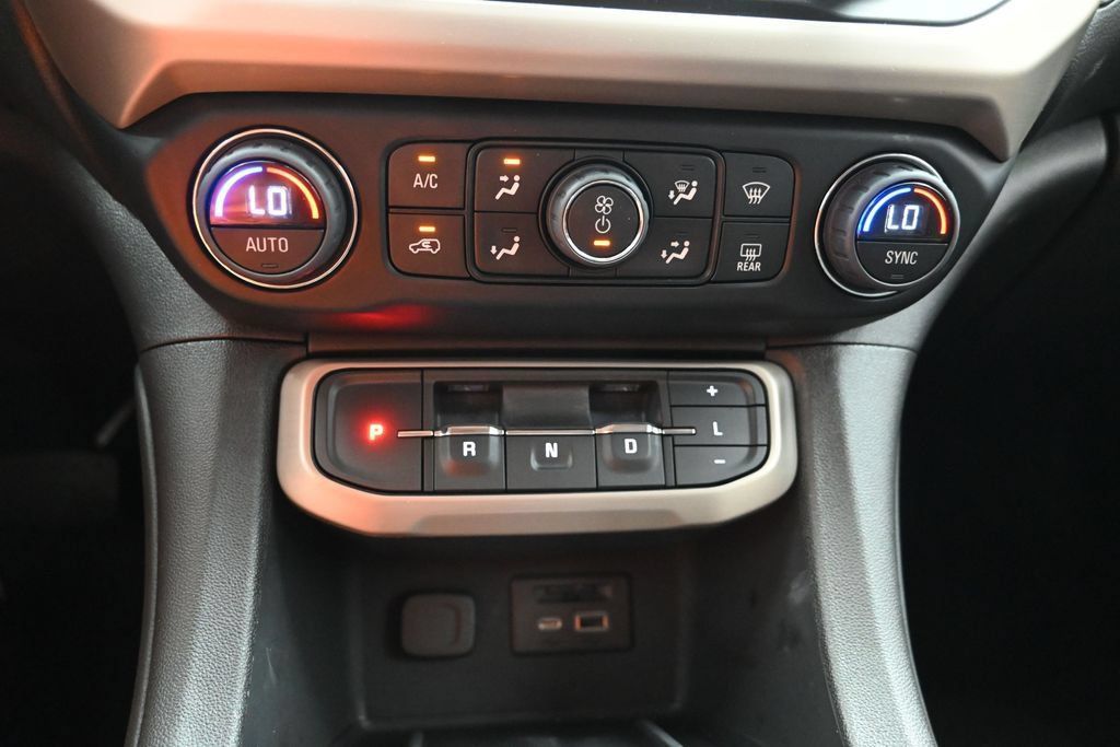 Certified 2023 GMC Acadia Denali w/ Black Diamond Edition FWD image 19