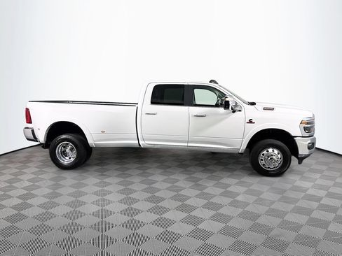 Used 2025 RAM 3500 Longhorn w/ Towing Technology Group AWD/4WD image 8