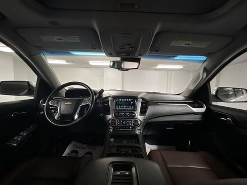 Used 2019 Chevrolet Suburban Premier w/ Premier Plus Edition AWD/4WD image 20