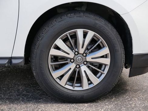 Used 2019 Nissan Pathfinder SV AWD/4WD image 7