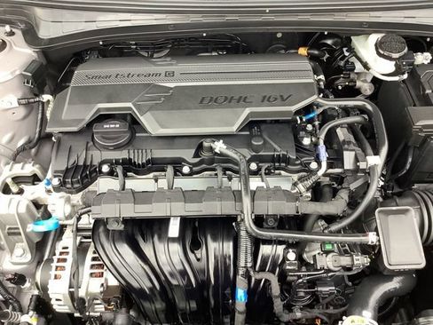 Certified 2025 Hyundai Elantra Sport w/ Cargo Package FWD image 14