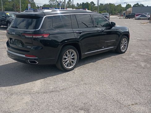 Used 2021 Jeep Grand Cherokee L Summit w/ Luxury Tech Group V AWD/4WD image 3