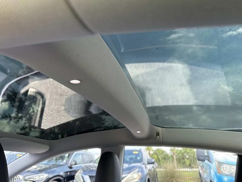 Used 2025 Tesla Model 3 Long Range RWD image 16