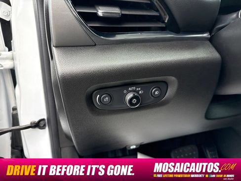 Used 2021 Chevrolet Traverse LT w/ LT Premium Package AWD/4WD image 33