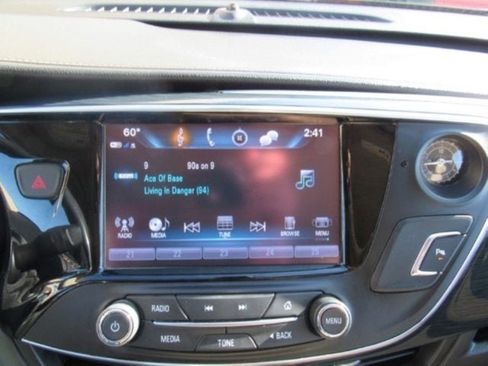 Used 2018 Buick Envision Preferred AWD/4WD image 18