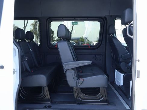 Used 2023 Mercedes-Benz Sprinter 2500 image 13