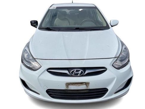 Used 2014 Hyundai Accent GLS image 9