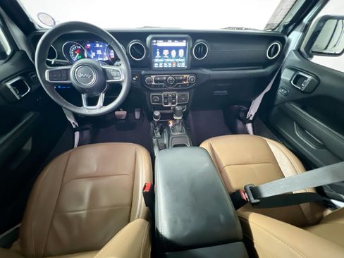 Used 2023 Jeep Wrangler Unlimited Sahara AWD/4WD image 27