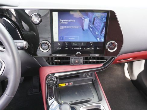 Used 2025 Lexus NX 250 FWD w/ Towing Package (2000 Lbs) image 15