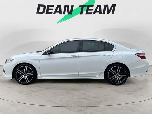 Used 2016 Honda Accord Touring image 5