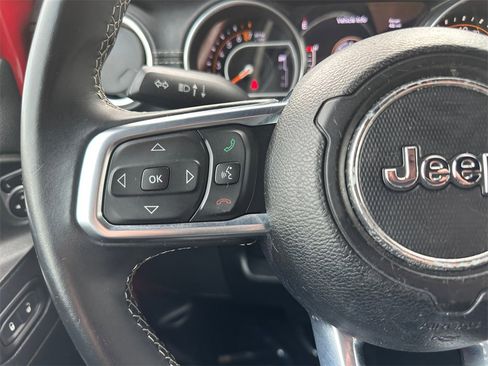Used 2018 Jeep Wrangler Unlimited Sahara image 24