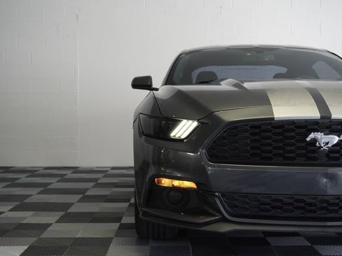 Used 2015 Ford Mustang EcoBoost image 25