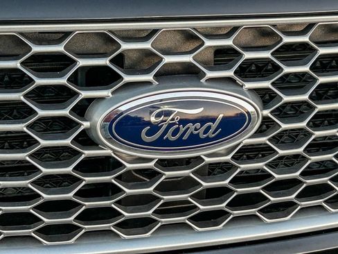 Used 2023 Ford Edge SEL w/ Convenience Package AWD/4WD image 6