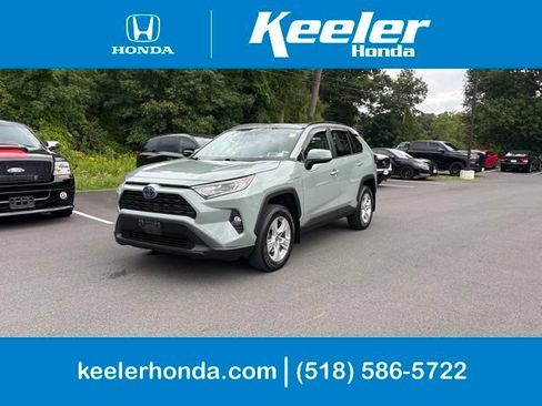 Used 2019 Toyota RAV4 XLE w/ Convenience Package AWD/4WD image 1