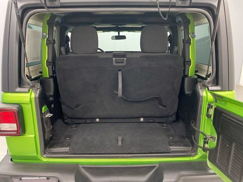 Used 2018 Jeep Wrangler Sport AWD/4WD image 24