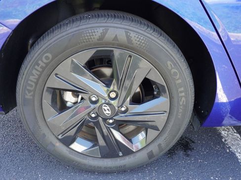 Used 2023 Hyundai Elantra SEL FWD image 30