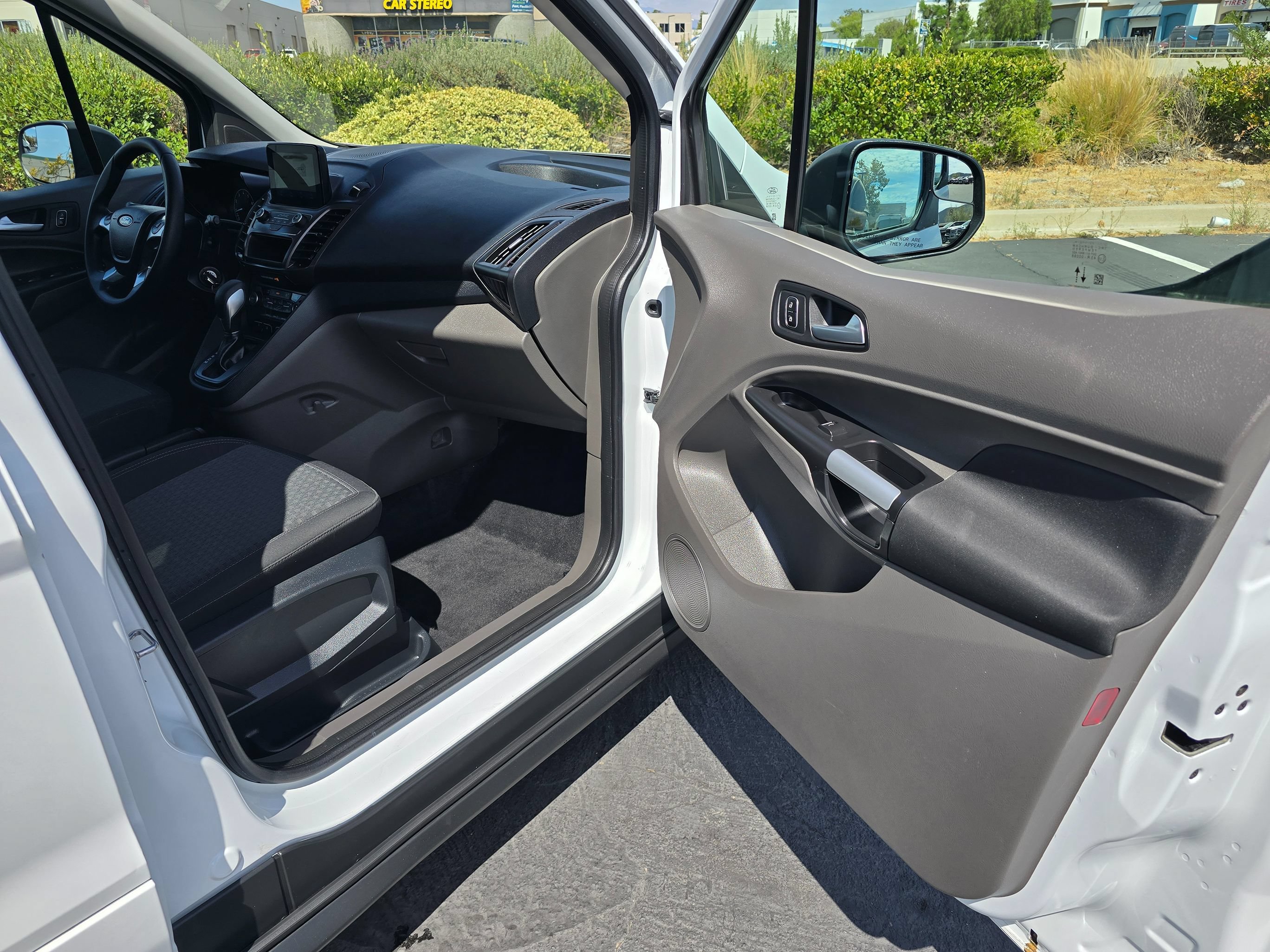 Used 2023 Ford Transit Connect XLT w/ Trailer Tow Package FWD image 35