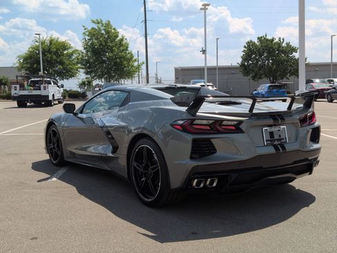 Used 2023 Chevrolet Corvette Stingray Premium Conv w/ Z51 Performance Package RWD image 6