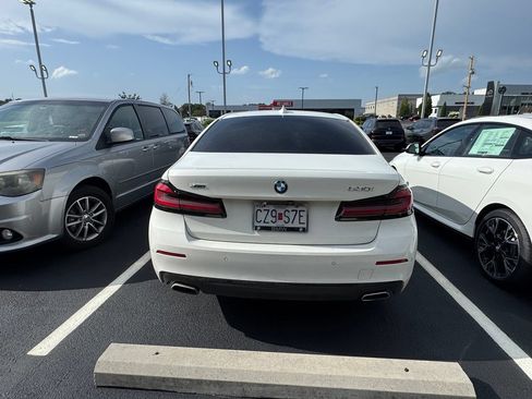 Used 2023 BMW 530i xDrive w/ Convenience Package AWD/4WD image 4