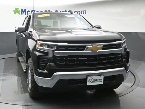 Used 2024 Chevrolet Silverado 1500 LT w/ Protection Package AWD/4WD image 5