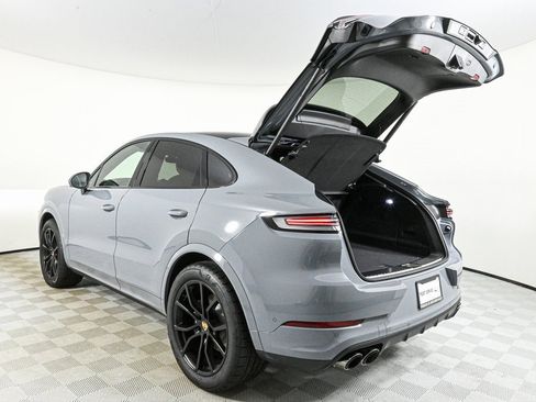 New 2025 Porsche Cayenne Coupe image 33