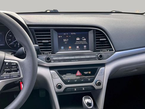 Used 2018 Hyundai Elantra SEL FWD image 7