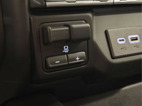 Certified 2022 GMC Sierra 2500 SLT w/ SLT Convenience Package image 41