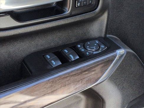 Used 2021 Chevrolet Silverado 2500 LTZ w/ LTZ Convenience Package AWD/4WD image 12