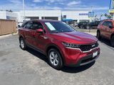 Used 2023 Kia Sorento LX image 4